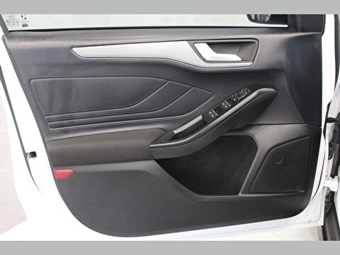 ford, focus, sedan 1.5 ti-vct trend x, manuel, benzin 2.el otomobil | renew 26