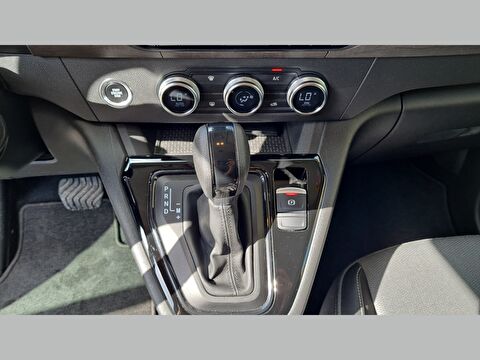 renault, kangoo multix, combi 1.3 tce ıconic edc, otomatik, benzin 2.el otomobil | renew 16