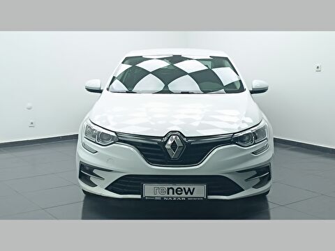 Sedan 1.3 TCe Touch EDC, 2. el otomobil | renew