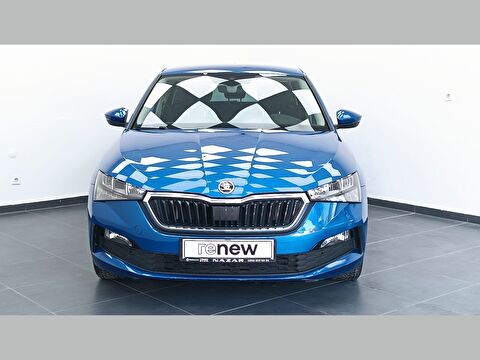 1.0 TSI Premium DSG, 2. el otomobil | renew