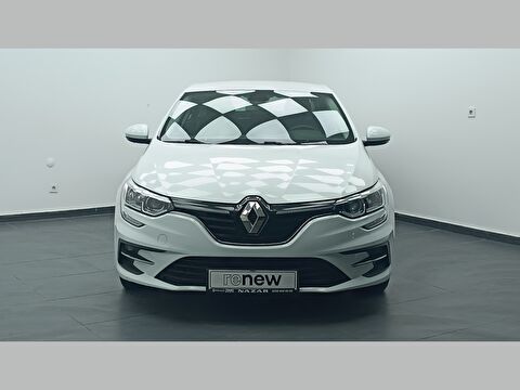 Sedan 1.3 TCe Touch EDC, 2. el otomobil | renew