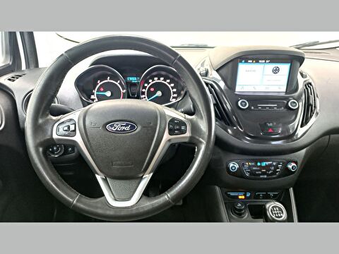 ford, tourneo courier, 1.5 tdcı titanium, manuel, dizel 2.el otomobil | renew 17