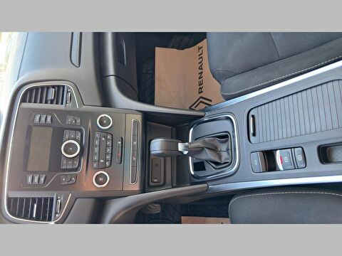 renault, megane, sedan 1.3 tce joy comfort edc, otomatik, benzin 2.el otomobil | renew 18