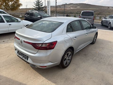 renault, megane, sedan 1.3 tce touch edc, otomatik, benzin 2.el otomobil | renew 21