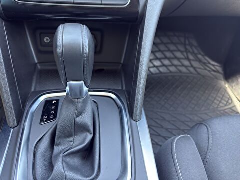 renault, megane, sedan 1.3 tce joy comfort edc, otomatik, benzin 2.el otomobil | renew 18