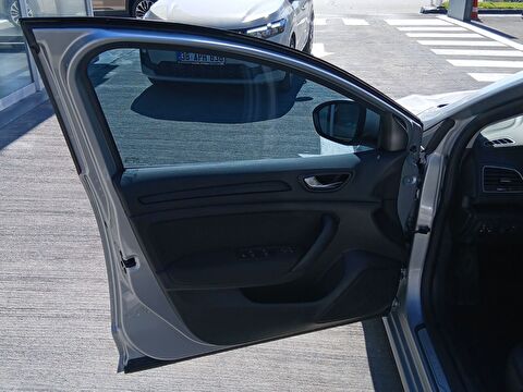 renault, megane, sedan 1.3 tce touch edc, otomatik, benzin 2.el otomobil | renew 17