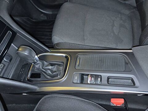 renault, megane, sedan 1.3 tce touch edc, otomatik, benzin 2.el otomobil | renew 15