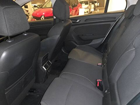 renault, megane, sedan 1.3 tce touch edc, otomatik, benzin 2.el otomobil | renew 17