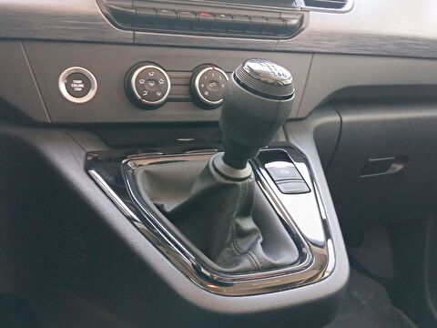 renault, kangoo multix, 1.5 bluedci techno, manuel, dizel 2.el otomobil | renew 19