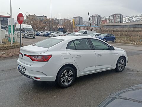 renault, megane, sedan 1.3 tce touch edc, otomatik, benzin 2.el otomobil | renew 7