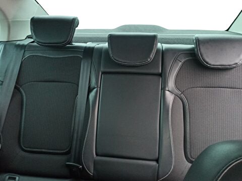 Sedan 1.3 TCe Icon EDC, 2. el otomobil | renew