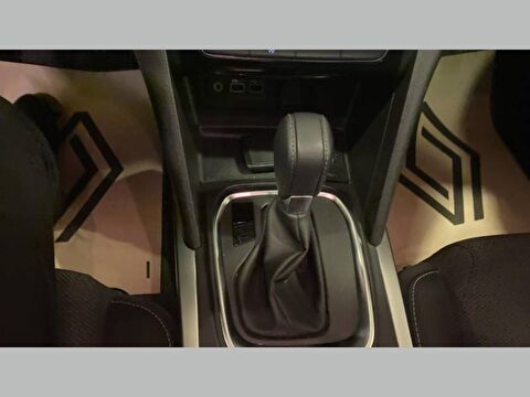 renault, megane, sedan 1.3 tce touch edc, otomatik, benzin 2.el otomobil | renew 17