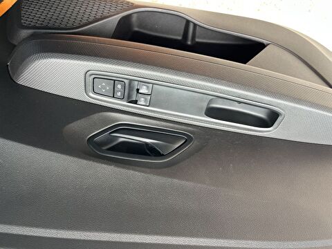 dacia, sandero stepway, 1.0 turbo comfort, manuel, benzin 2.el otomobil | renew 13