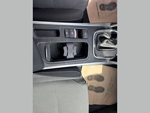 renault, megane, sedan 1.3 tce touch edc, otomatik, benzin 2.el otomobil | renew 20