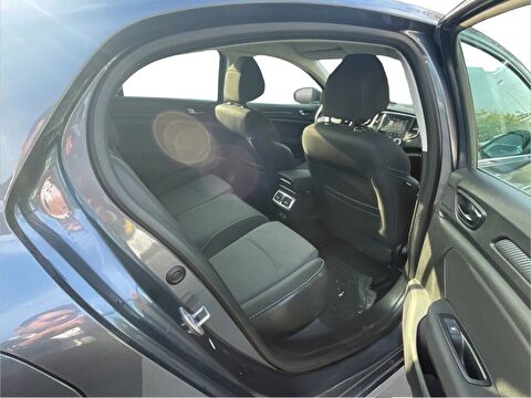 renault, megane, sedan 1.3 tce touch edc, otomatik, benzin 2.el otomobil | renew 13