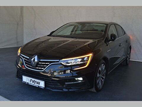 Sedan 1.3 TCe Icon EDC, 2. el otomobil | renew
