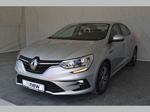 Sedan 1.3 TCe Touch EDC, 2. el otomobil | renew