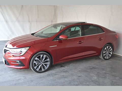 Sedan 1.3 TCe Icon EDC, 2. el otomobil | renew