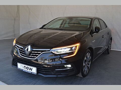 Sedan 1.3 TCe Icon EDC, 2. el otomobil | renew