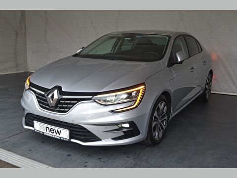 Sedan 1.3 TCe Icon EDC, 2. el otomobil | renew