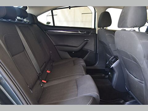 skoda, superb, sedan 1.5 tsı act premium dsg, otomatik, benzin 2.el otomobil | renew 32
