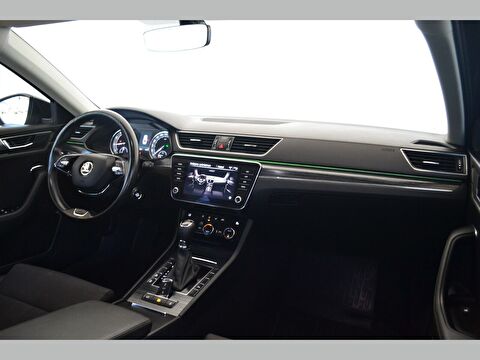 skoda, superb, sedan 1.5 tsı act premium dsg, otomatik, benzin 2.el otomobil | renew 23