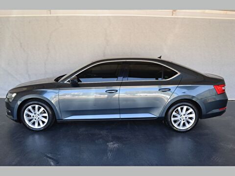 skoda, superb, sedan 1.5 tsı act premium dsg, otomatik, benzin 2.el otomobil | renew 9