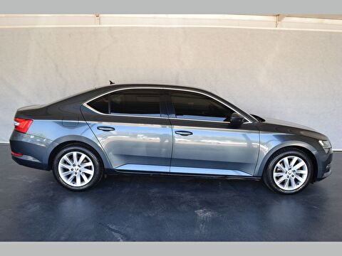 skoda, superb, sedan 1.5 tsı act premium dsg, otomatik, benzin 2.el otomobil | renew 8
