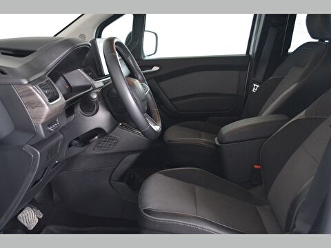 renault, kangoo multix, combi 1.3 tce ıconic edc, otomatik, benzin 2.el otomobil | renew 18