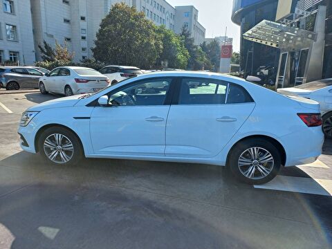 renault, megane, sedan 1.3 tce touch edc, otomatik, benzin 2.el otomobil | renew 10