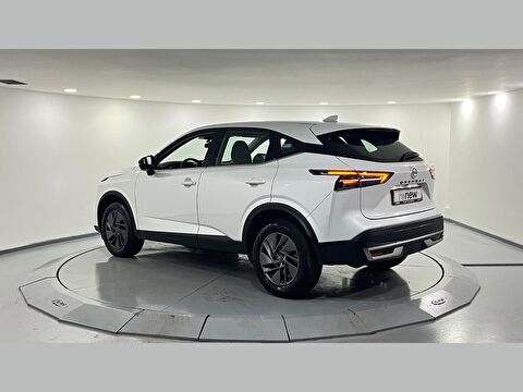 nissan, qashqai, 1.3 dıg-t mhev design pack 4x2 cvt, otomatik, benzin 2.el otomobil | renew 9