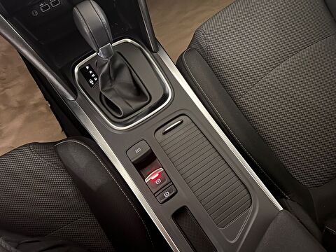 renault, megane, sedan 1.3 tce touch edc, otomatik, benzin 2.el otomobil | renew 14