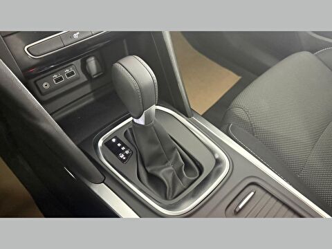 renault, megane, sedan 1.3 tce touch edc, otomatik, benzin 2.el otomobil | renew 19