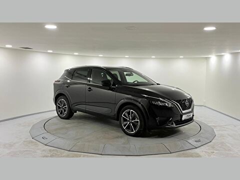 SUV 1.3 DIG-T 12V MHEV Sky Pack X-tronic, 2. el otomobil | renew