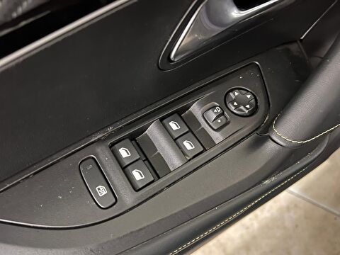 peugeot, 2008, 1.2 puretech gt eat8, otomatik, benzin 2.el otomobil | renew 17