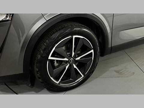nissan, qashqai, suv 1.3 dıg-t 12v mhev sky pack x-tronic, otomatik, mhev 2.el otomobil | renew 26