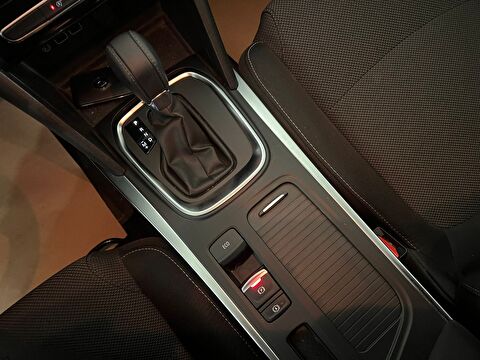 renault, megane, sedan 1.3 tce touch edc, otomatik, benzin 2.el otomobil | renew 15