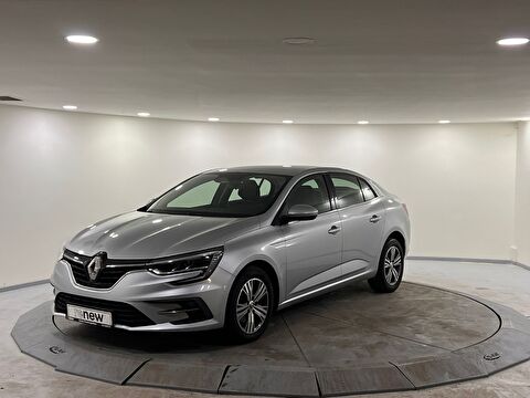 Sedan 1.3 TCe Touch EDC, 2. el otomobil | renew