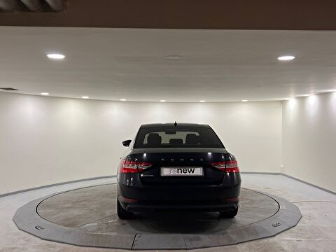 skoda, superb, sedan 1.5 tsı act premium dsg, otomatik, benzin 2.el otomobil | renew 7