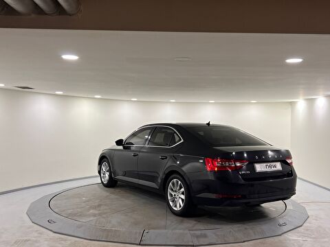 skoda, superb, sedan 1.5 tsı act premium dsg, otomatik, benzin 2.el otomobil | renew 8