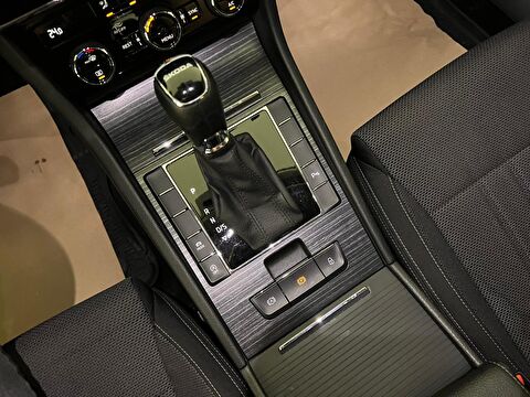 skoda, superb, sedan 1.5 tsı act premium dsg, otomatik, benzin 2.el otomobil | renew 15