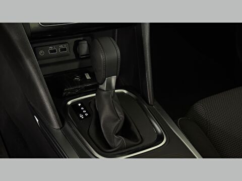 renault, megane, sedan 1.3 tce touch edc, otomatik, benzin 2.el otomobil | renew 25