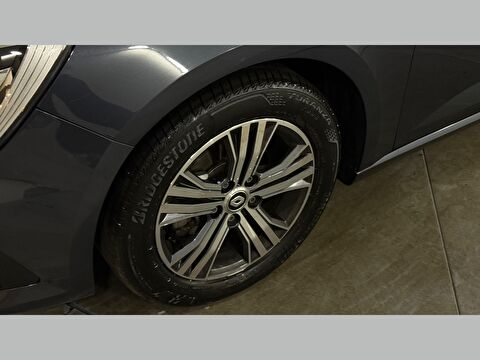 renault, megane, sedan 1.3 tce touch edc, otomatik, benzin 2.el otomobil | renew 33