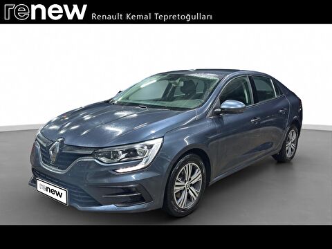 Sedan 1.3 TCe Touch EDC, 2. el otomobil | renew