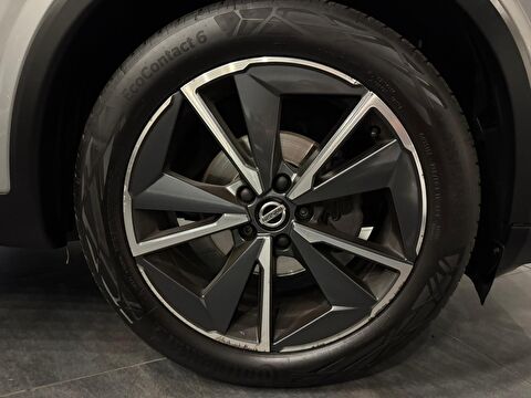 nissan, qashqai, suv 1.3 dıg-t 12v mhev 4x4 sky pack x-tronic, otomatik, mhev 2.el otomobil | renew 31