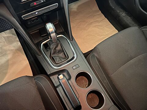 renault, megane, sedan 1.3 tce touch edc, otomatik, benzin 2.el otomobil | renew 15