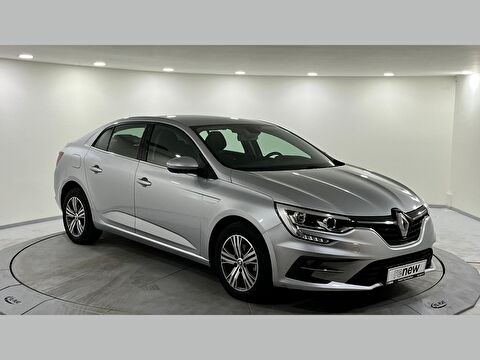Sedan 1.3 TCe Touch EDC, 2. el otomobil | renew