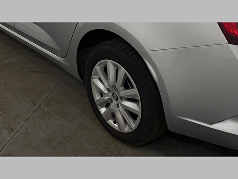 renault, megane, sedan 1.3 tce touch edc, otomatik, benzin 2.el otomobil | renew 31