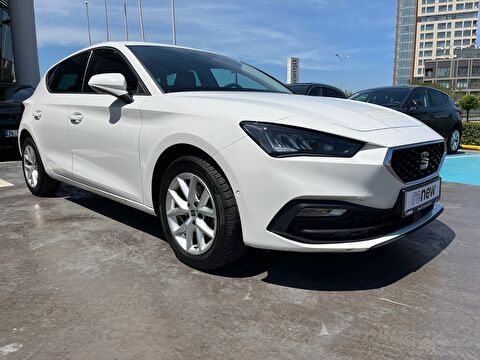 Seat, Leon, Hatchback 1.0 eTSI Start&Stop Style DSG, Otomatik, MHEV 2. el otomobil | renew Mobile