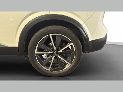 nissan, qashqai, suv 1.3 dıg-t 12v mhev 4x4 sky pack x-tronic, otomatik, mhev 2.el otomobil | renew 6